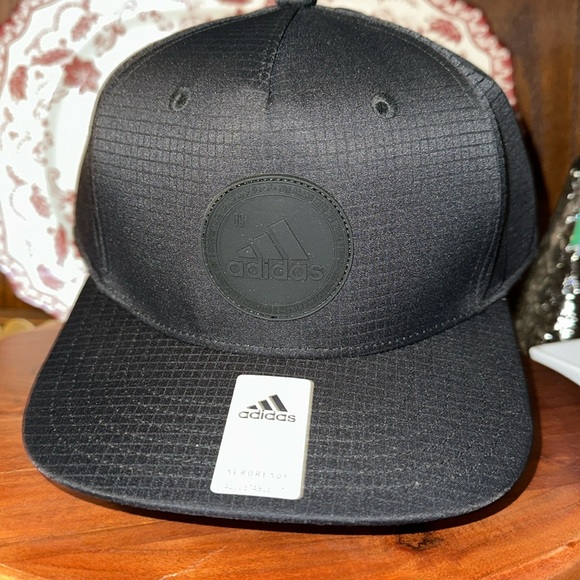 Adidas SnapBack Hat - Picture 1 of 6